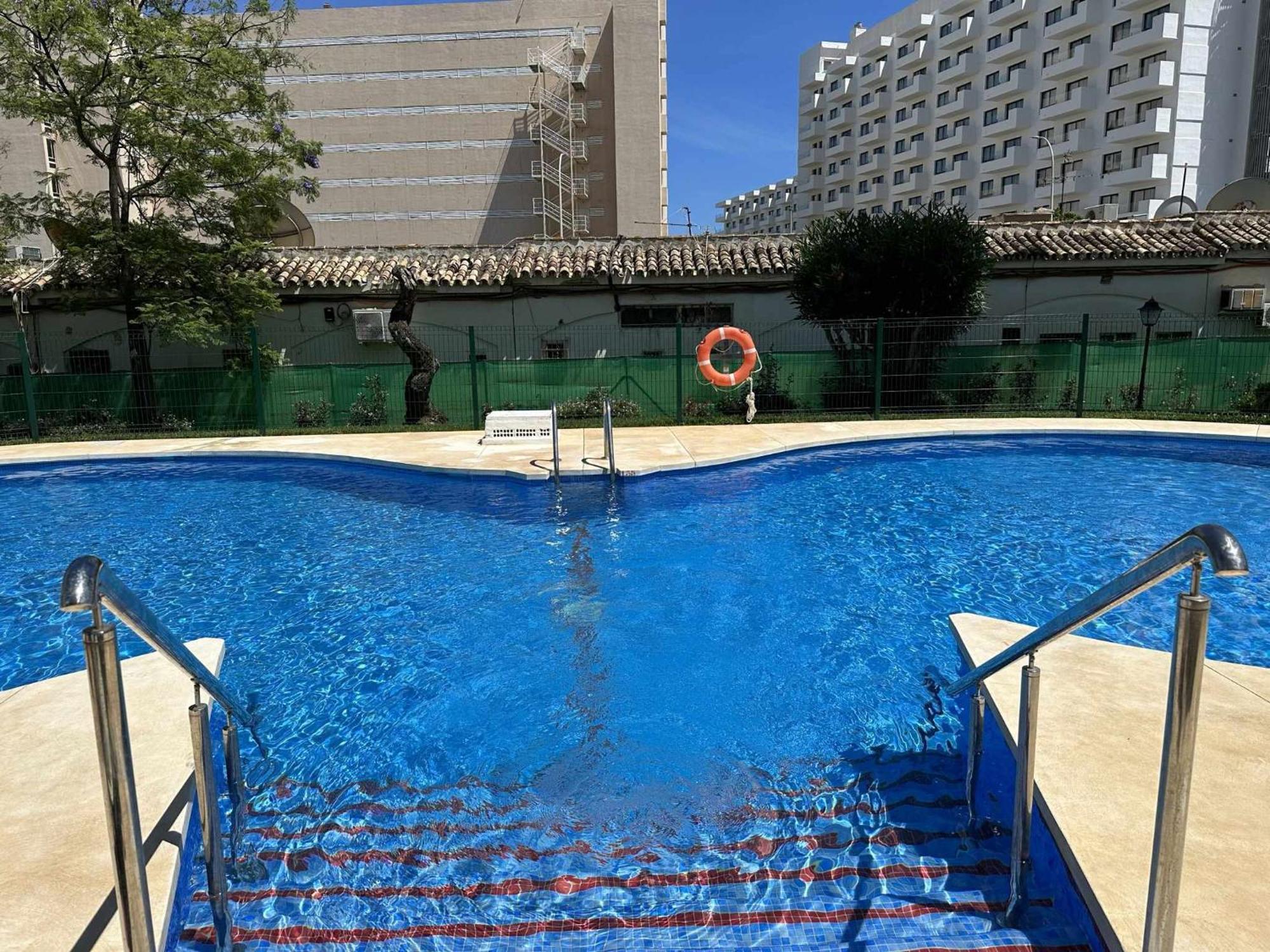 Apartamento La Carihuela A 2 Minutos De La Playa トレモリノス エクステリア 写真