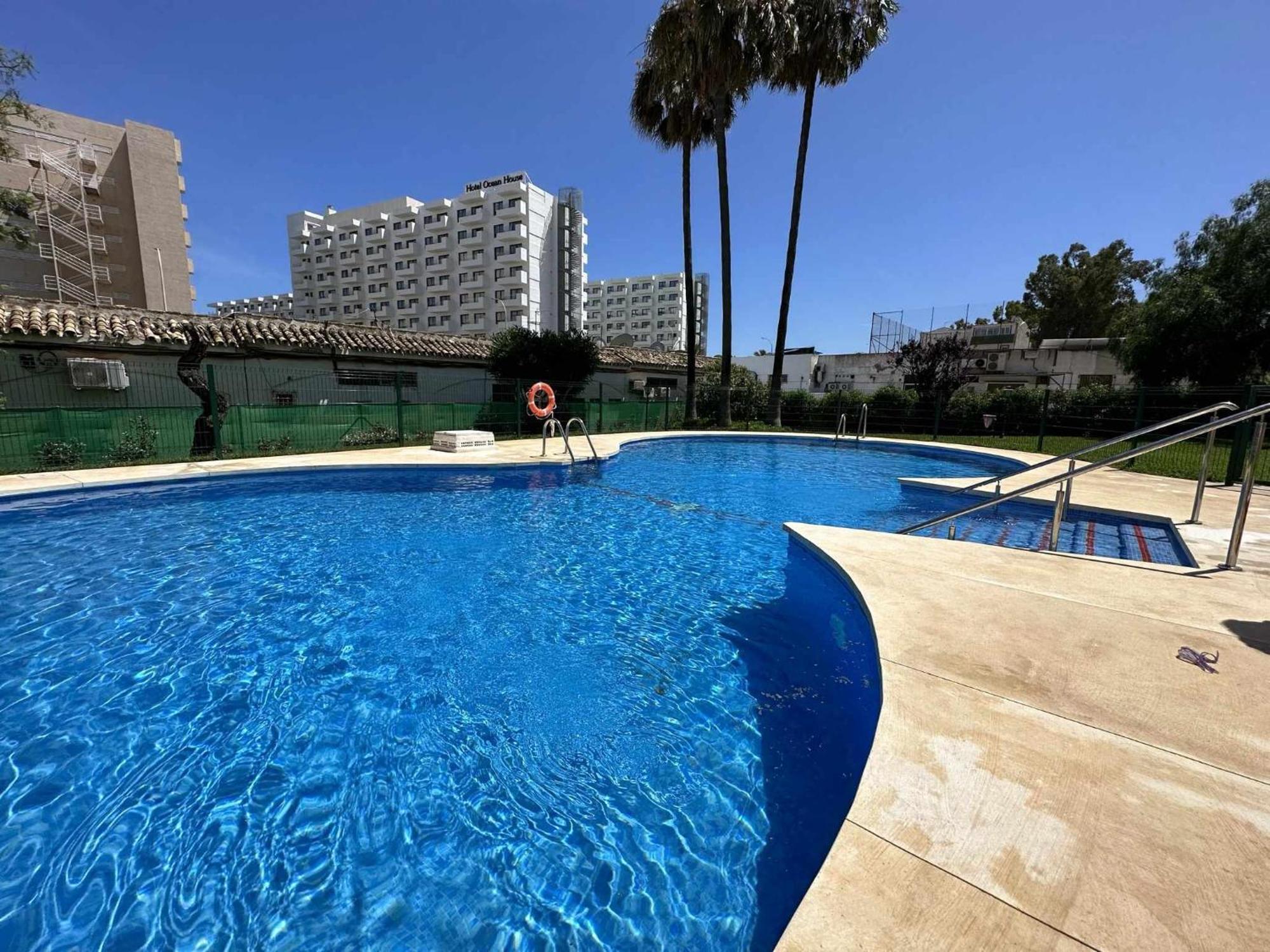 Apartamento La Carihuela A 2 Minutos De La Playa トレモリノス エクステリア 写真